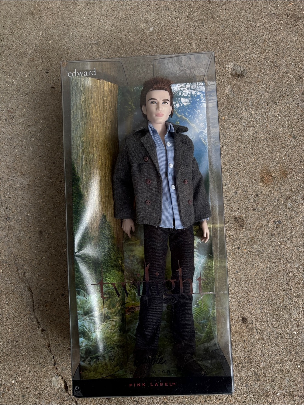 NIB Twilight Edward - Barbie